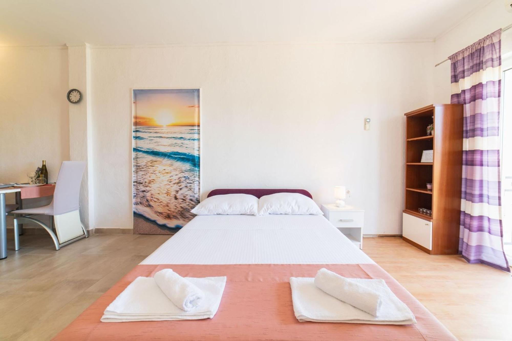 Apartment Livaja Kaštel Novi Zimmer foto