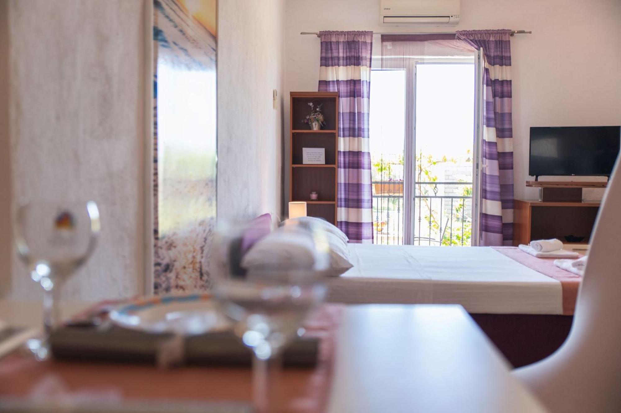 Apartment Livaja Kaštel Novi Zimmer foto